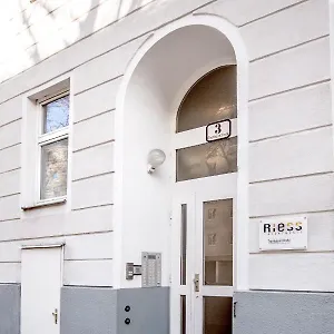 Riess Trambauerstrasse | Contactless Check-in Vienna